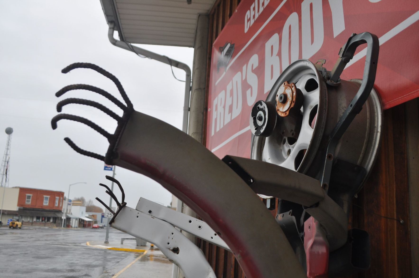 Metal sculpture greets visits to Fred's Auto Body Shop in Cottonwood